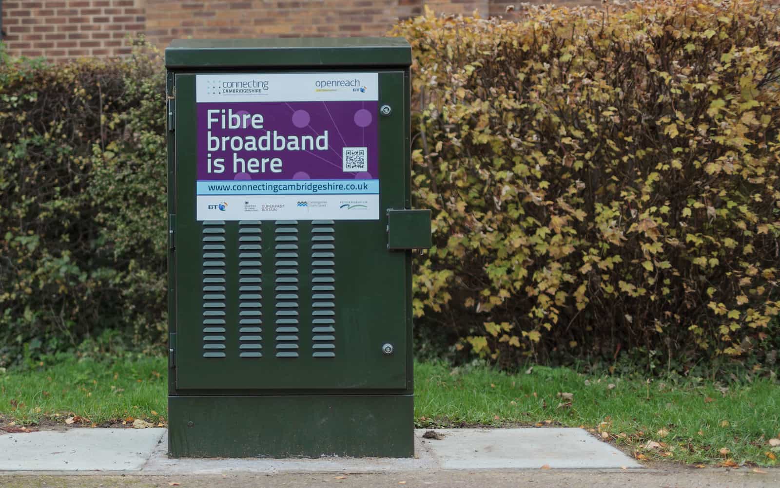 Fibre broadband street cabinet